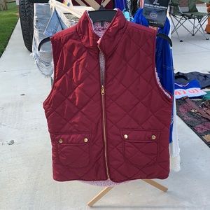NWOT Maroon reversible puffer vest